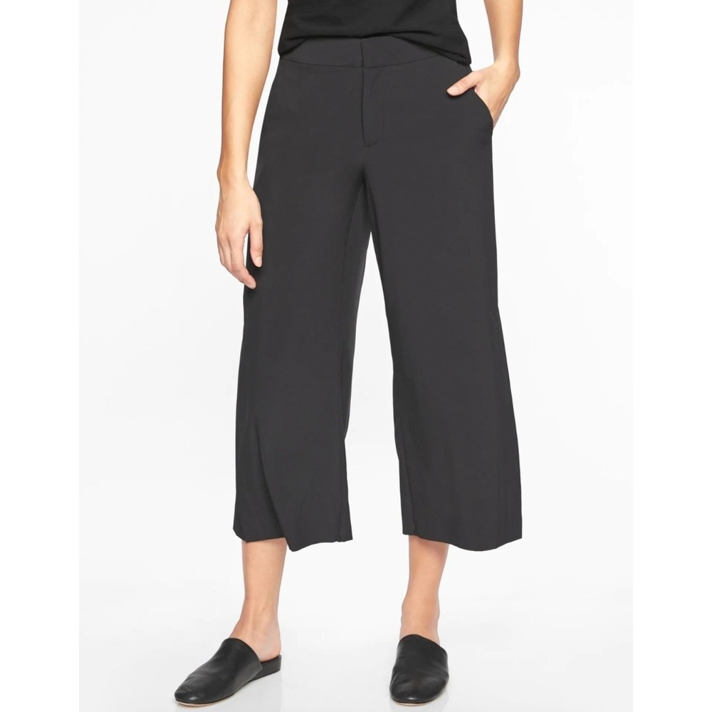 Athleta Tribeca Crop Pant Black Comfort Travel Athleisure Mid-rise Size 6